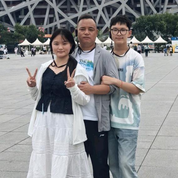漕运广场东侧天谜女装