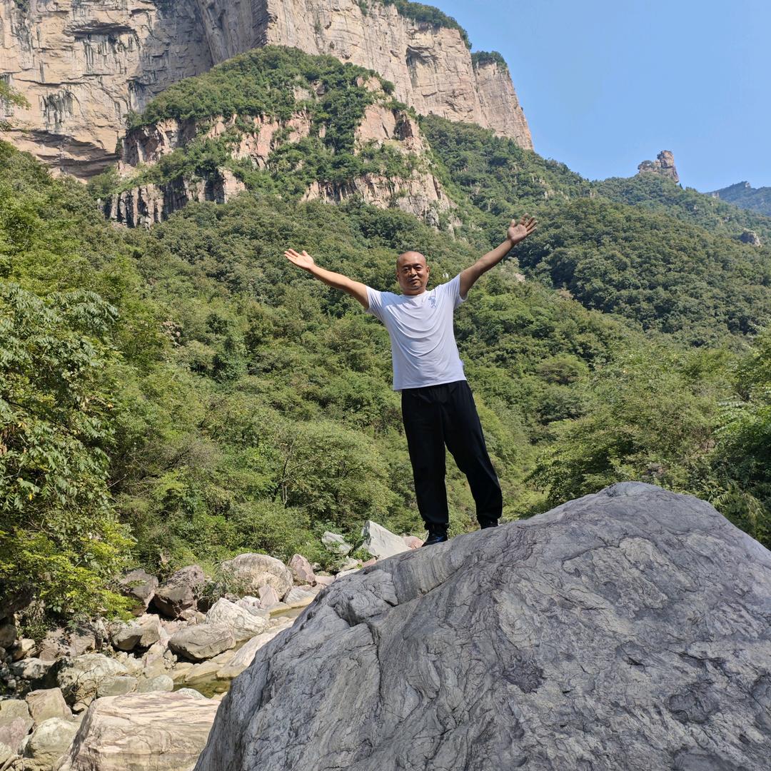 在奋斗的路上！