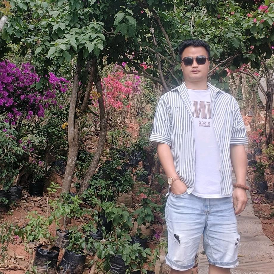 张艺——哈尼歌手