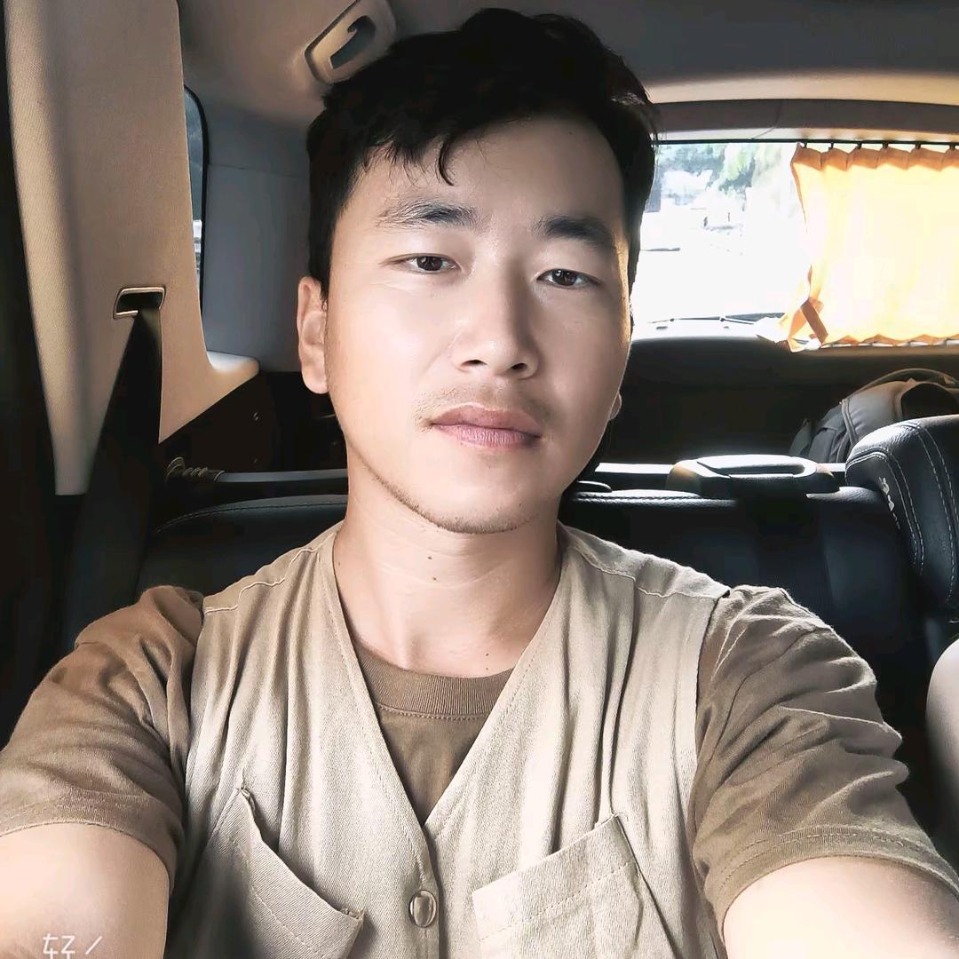 阿龙拍照
