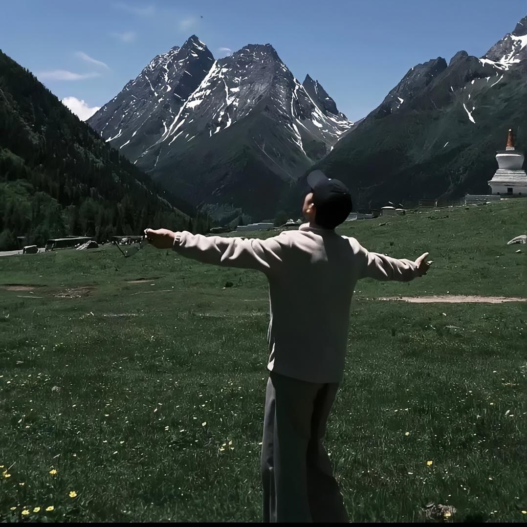 小王来迟了