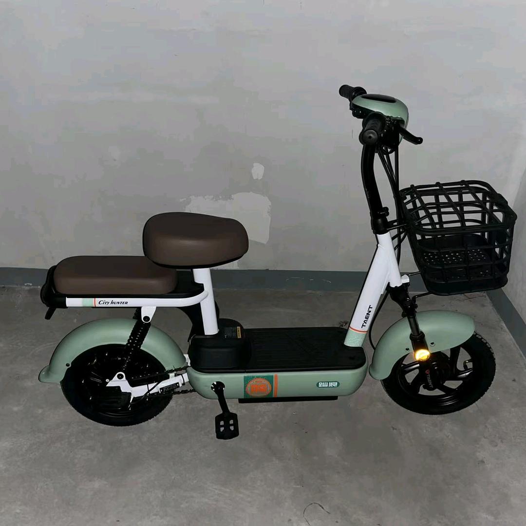 社会边角料跑美图，京东外卖！