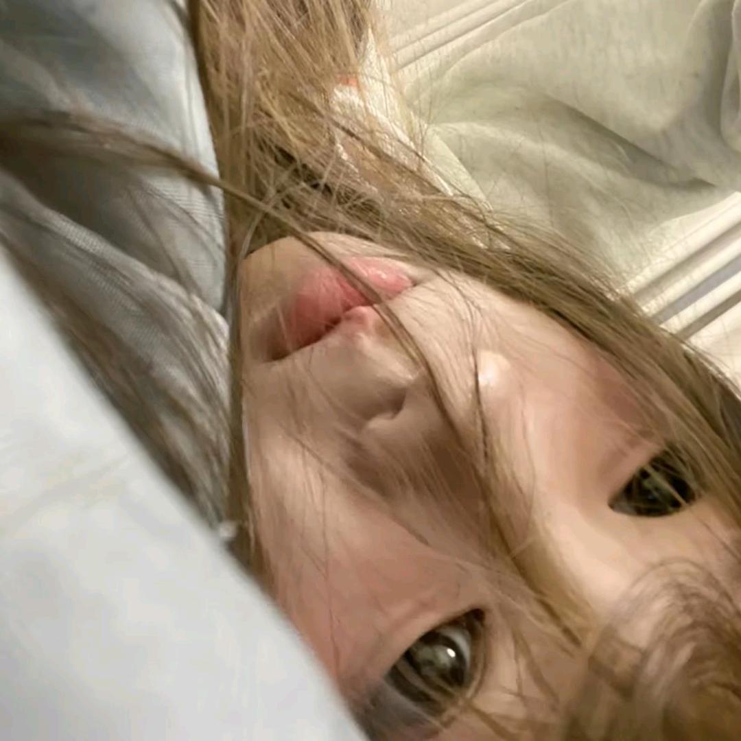 高冷小美.