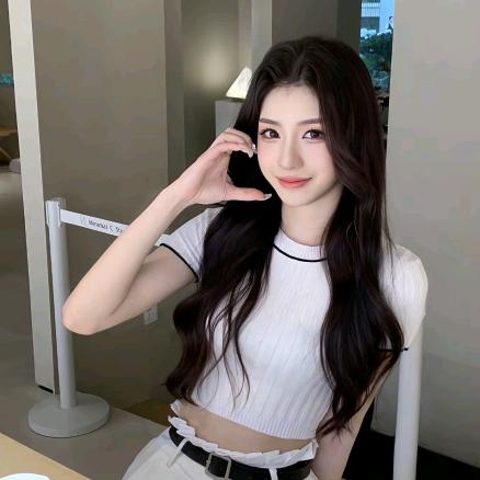 小静，〇零后