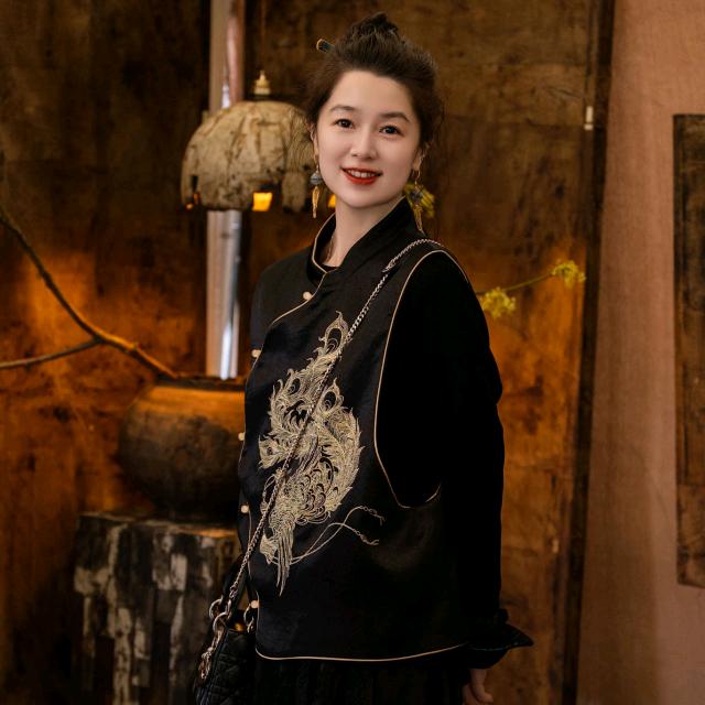 尤加莉服饰【直播甄选】