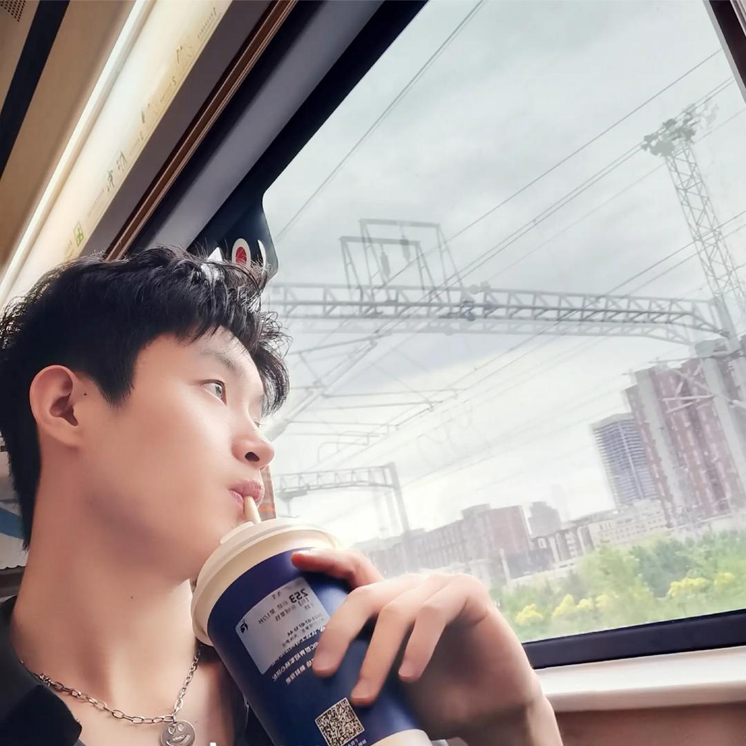 ᴸ梁晴博ᴸ☀️