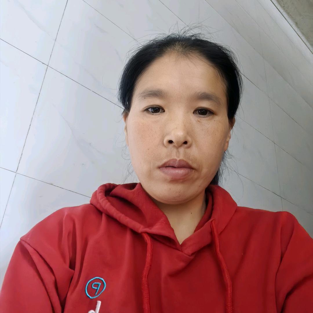 董红梅（晩上八点十分开播）