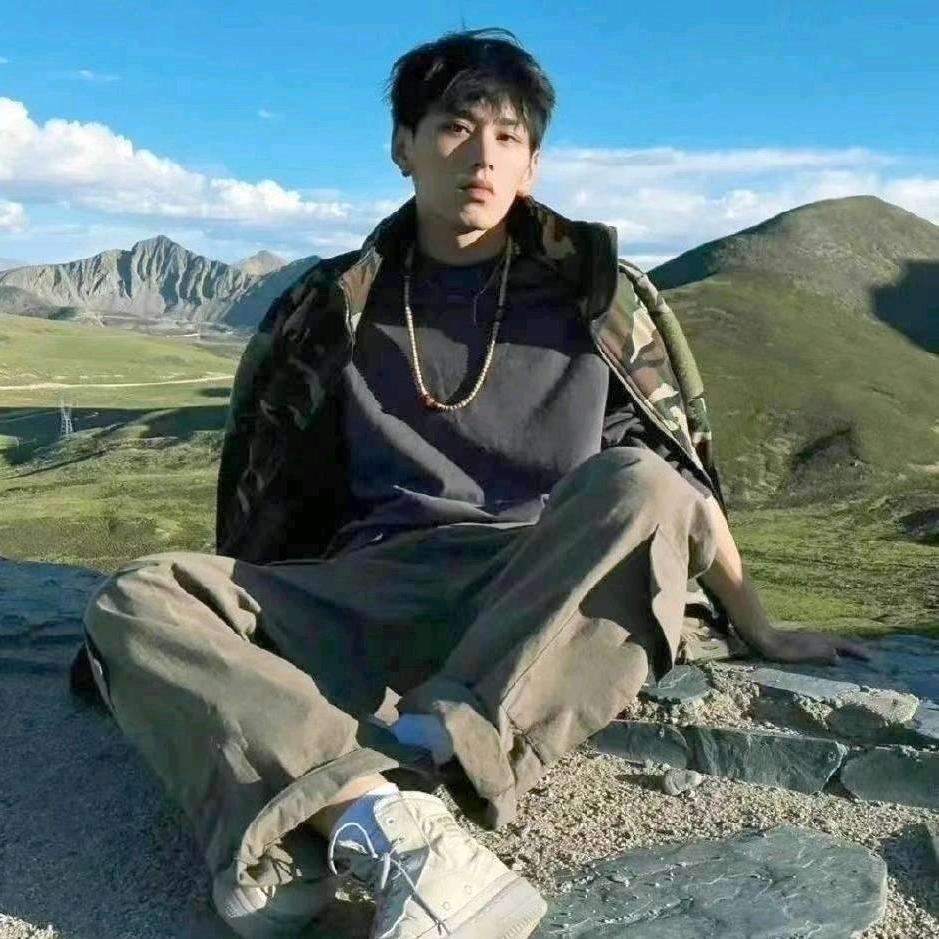 恆སྤུན་ཟླ་💨✨