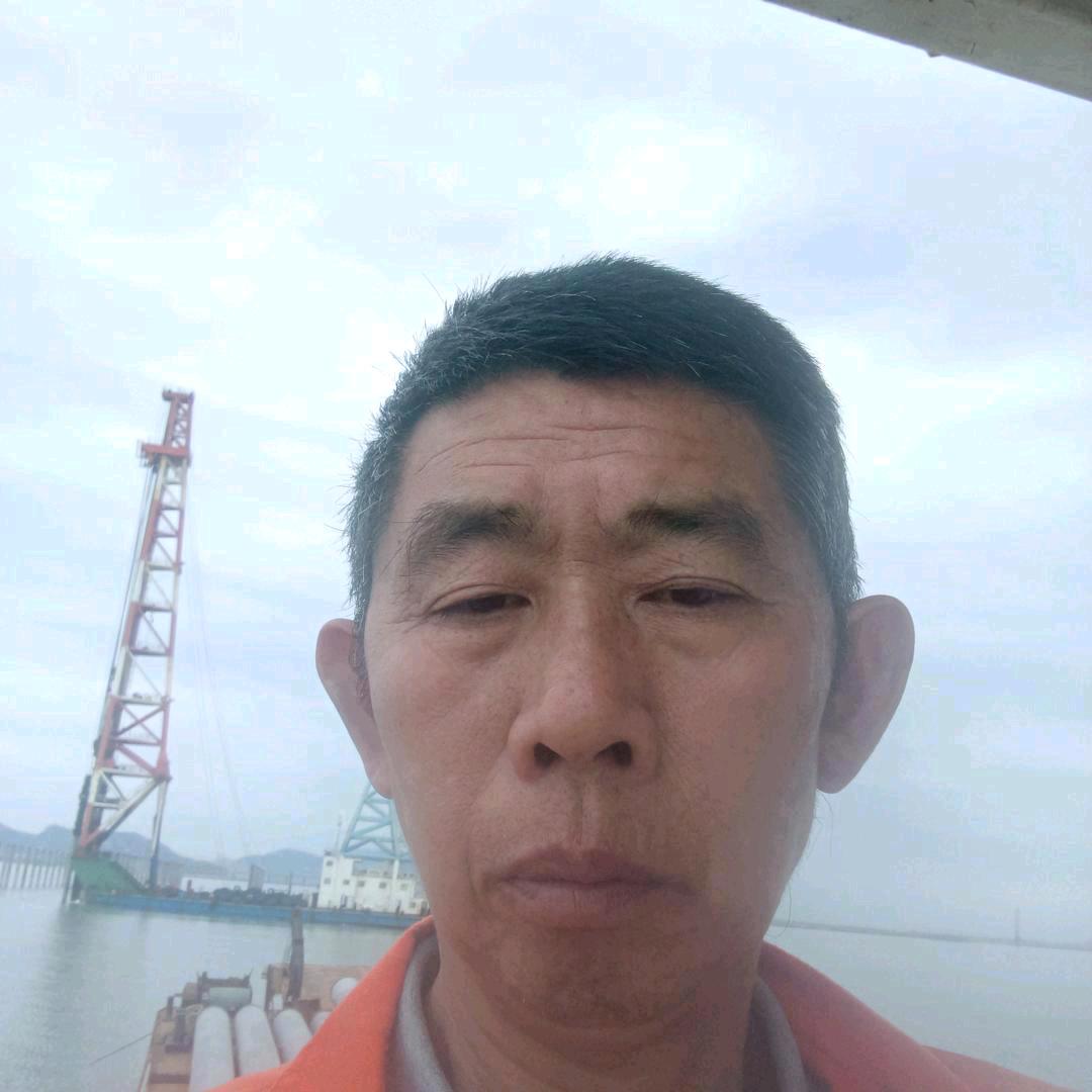 老王开开心心