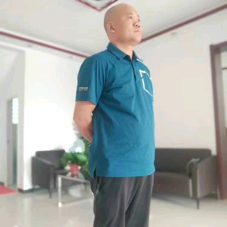76年的龙哥哥