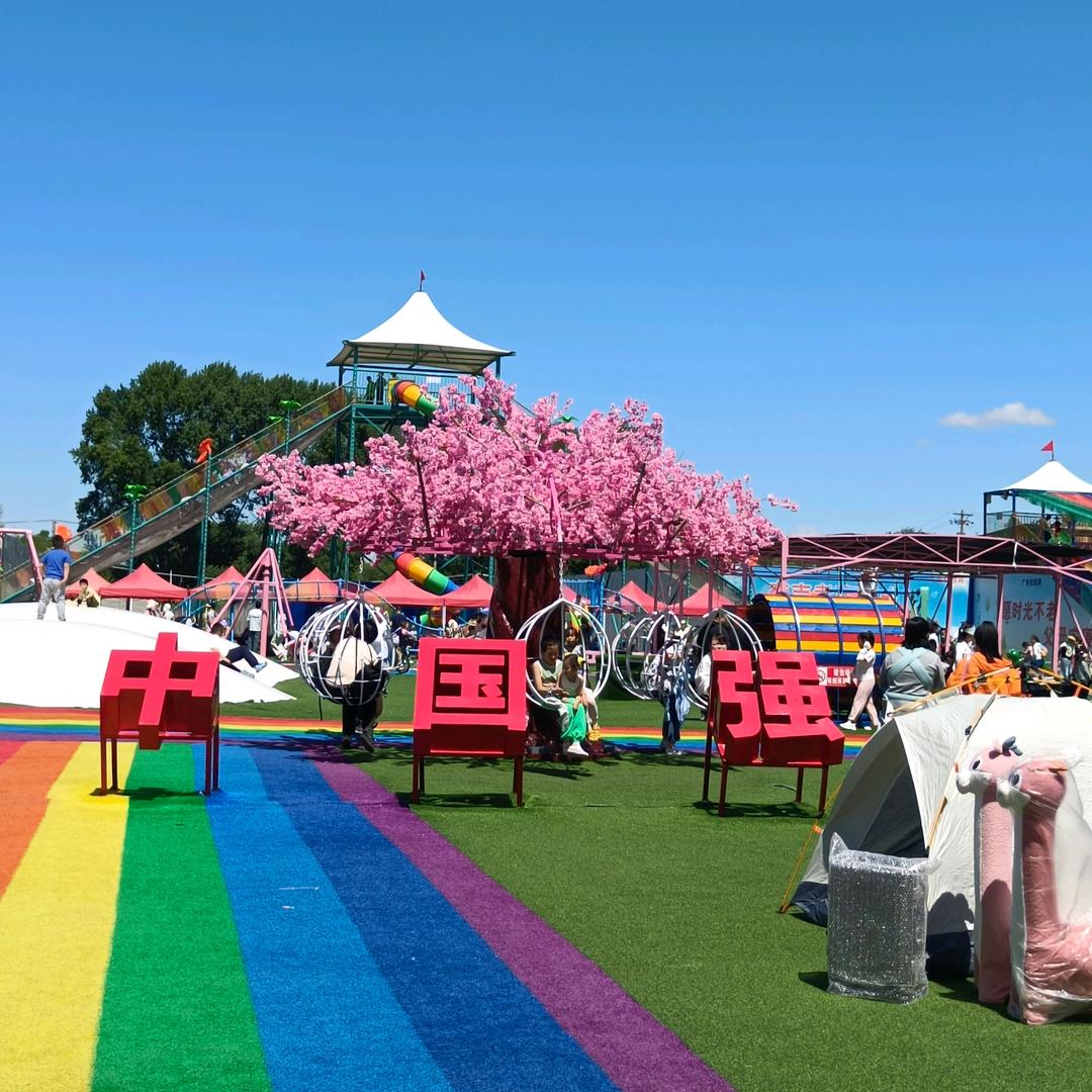 牵小手在沙滩游走°ヾ