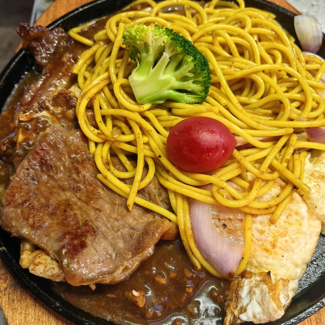 陶陶同学街头牛排