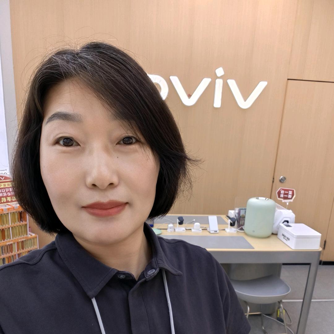 vivo体验店李桂芳