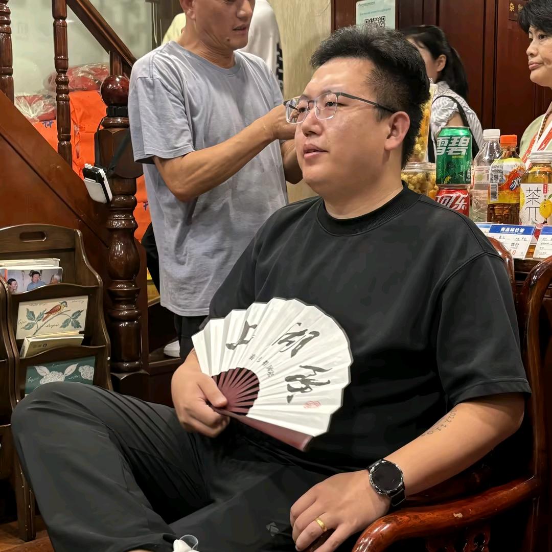 小葡萄的奶爸经理