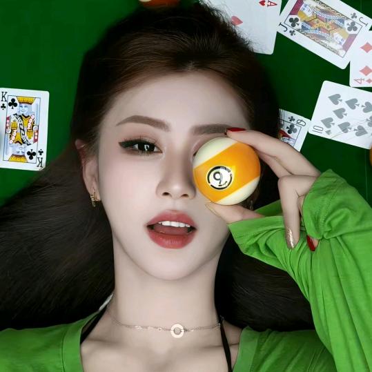 牵着猫散步的鱼🐠