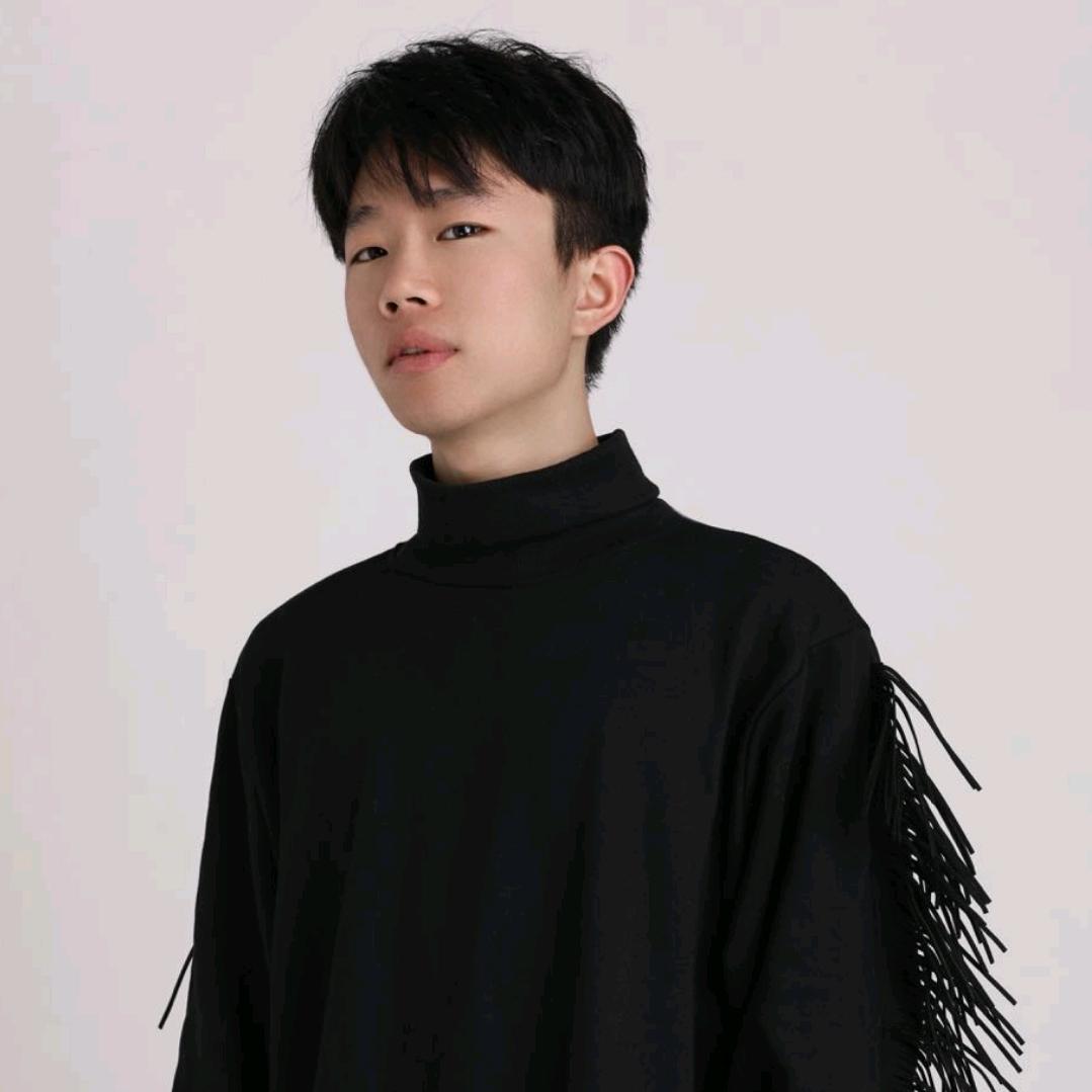 刘伟晨 唱作人（每天 0 点直播）