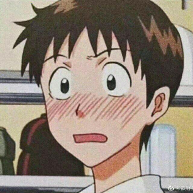 小闫走路不看路