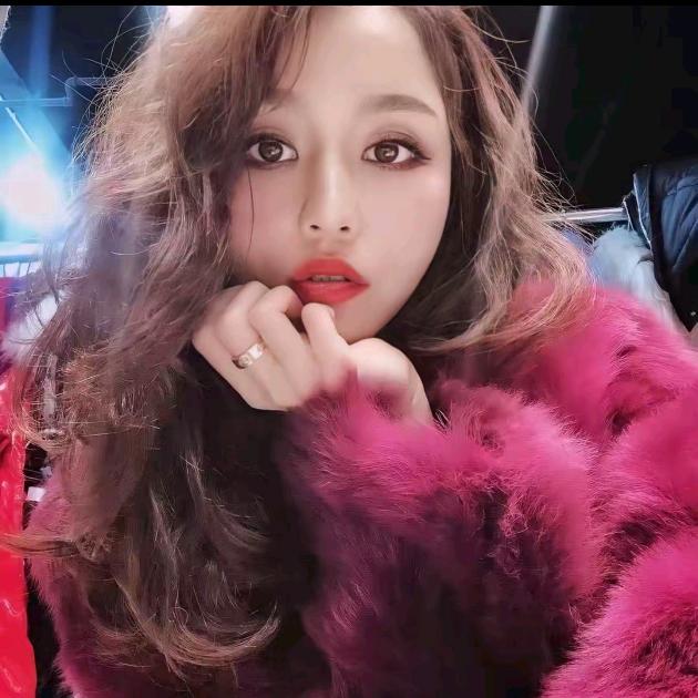 懒猫nono-穿搭日记