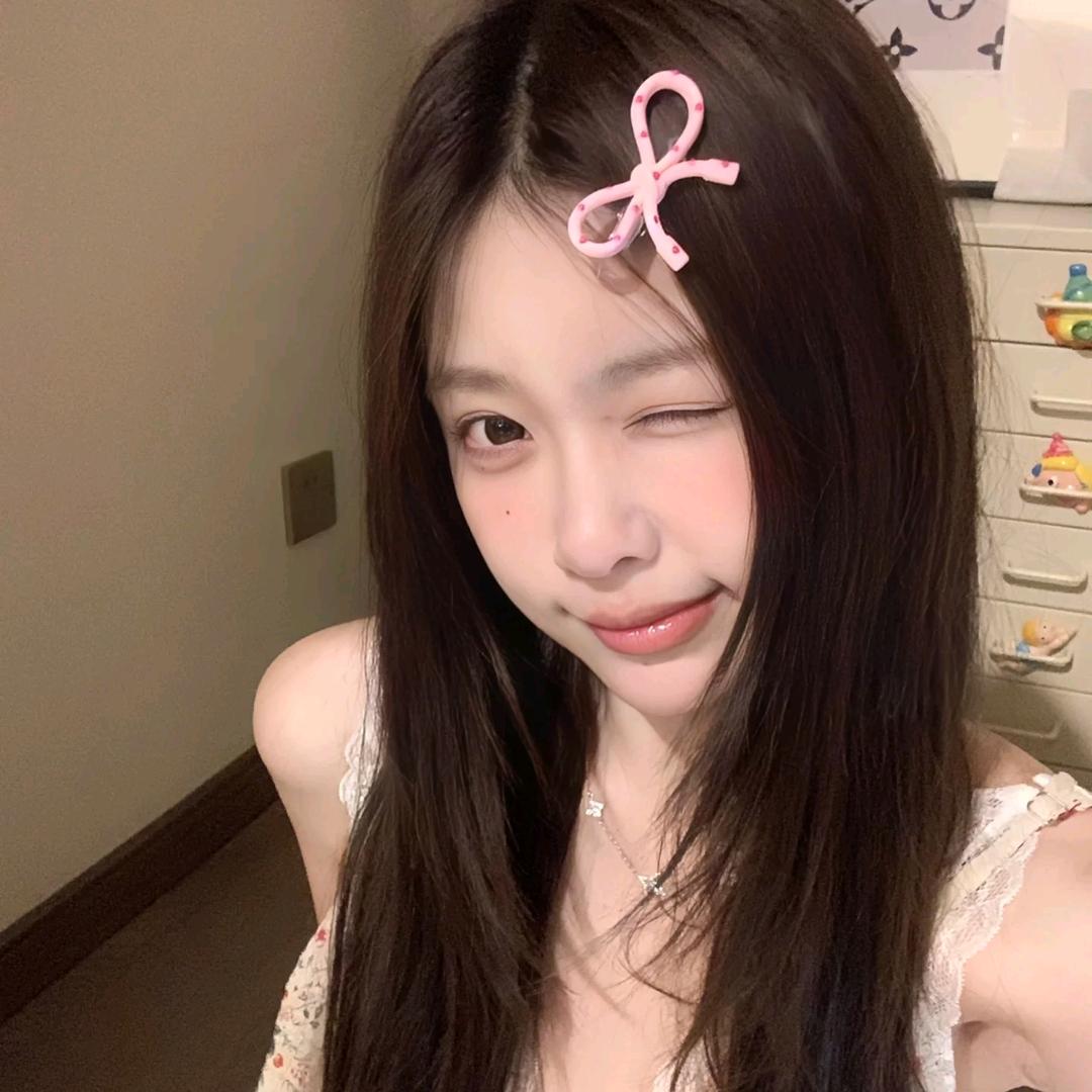 盈月欣儿吖