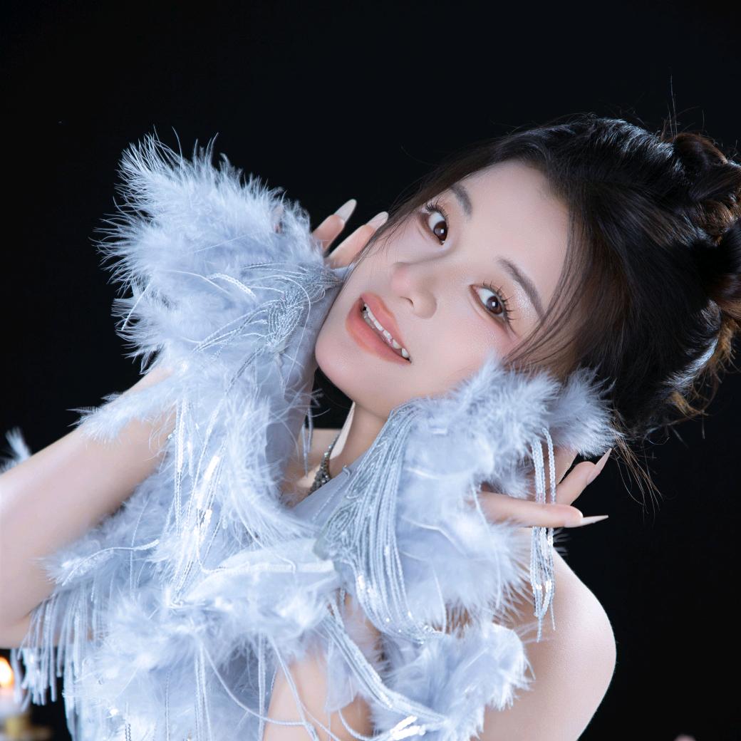 黄 麟贺