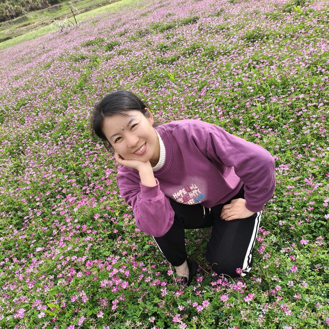 清清.