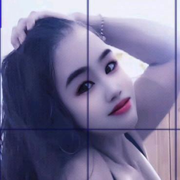 倩然一笑