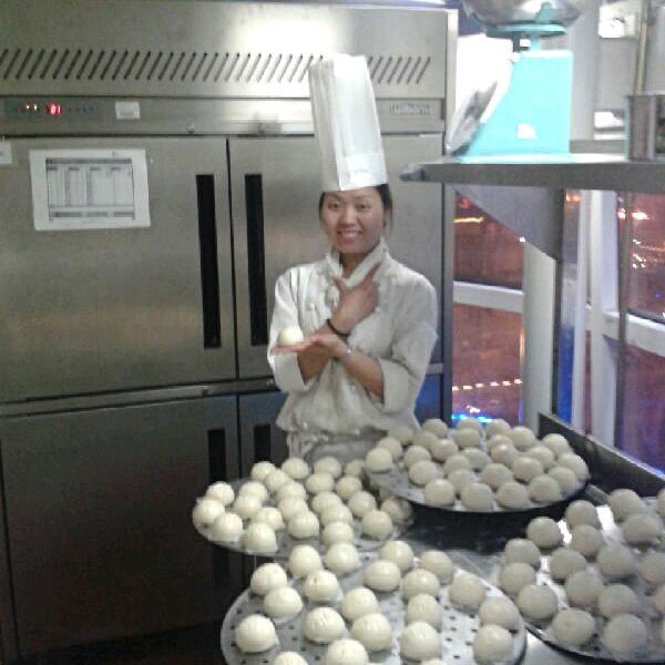 姐就是那么霸气《每天中午1点到3点开播》