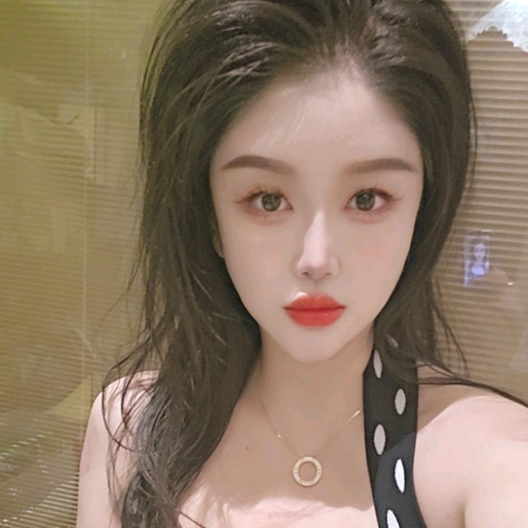 VIKI .一寻雯雯
