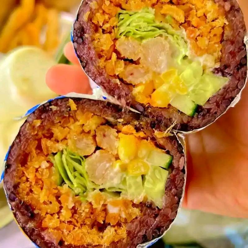 盼盼🌈紫米饭团