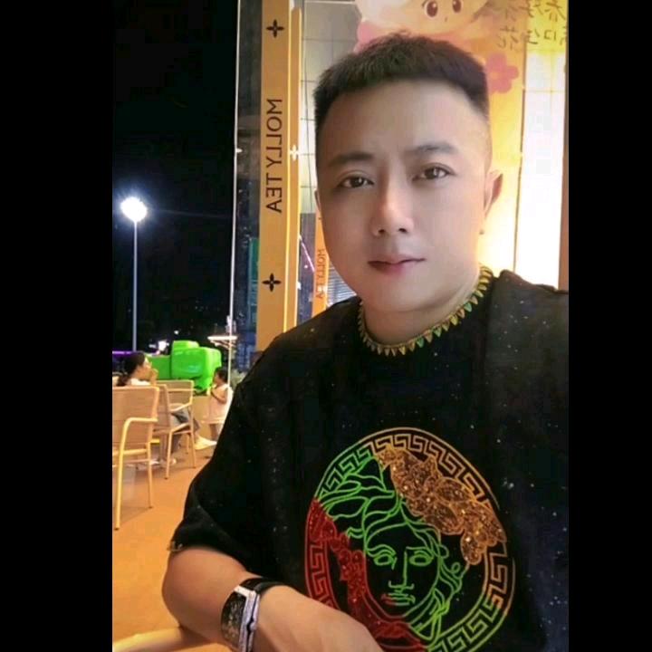 成都收废品的单身易先生