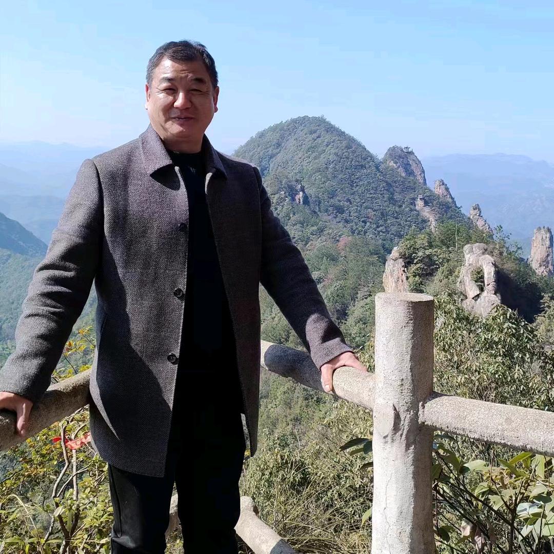 潘哥爱百草