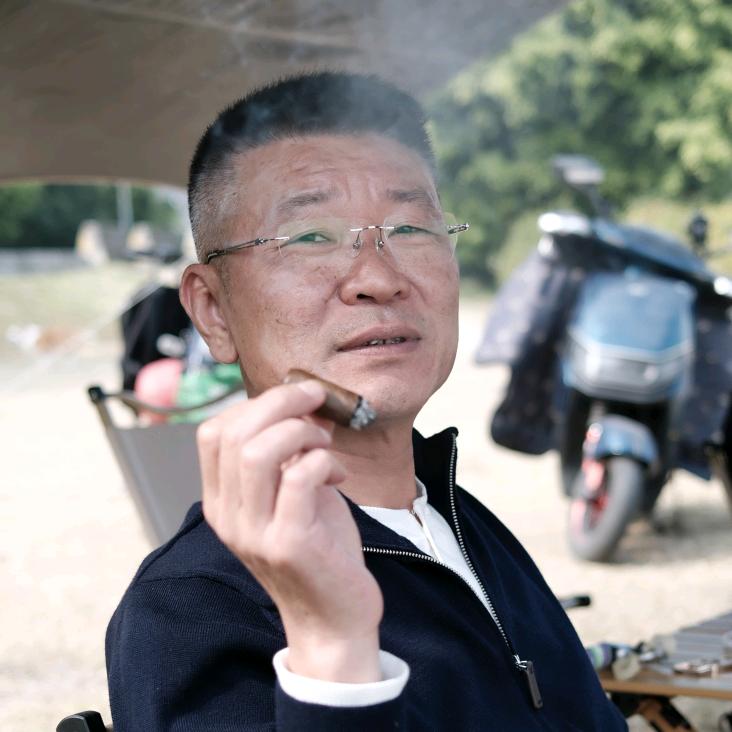耳磊东雷
