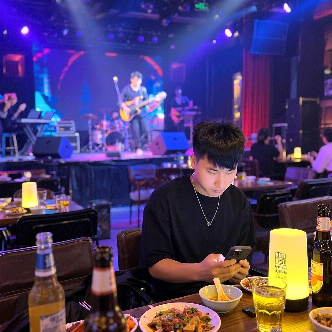 算卦的说，你命里缺我