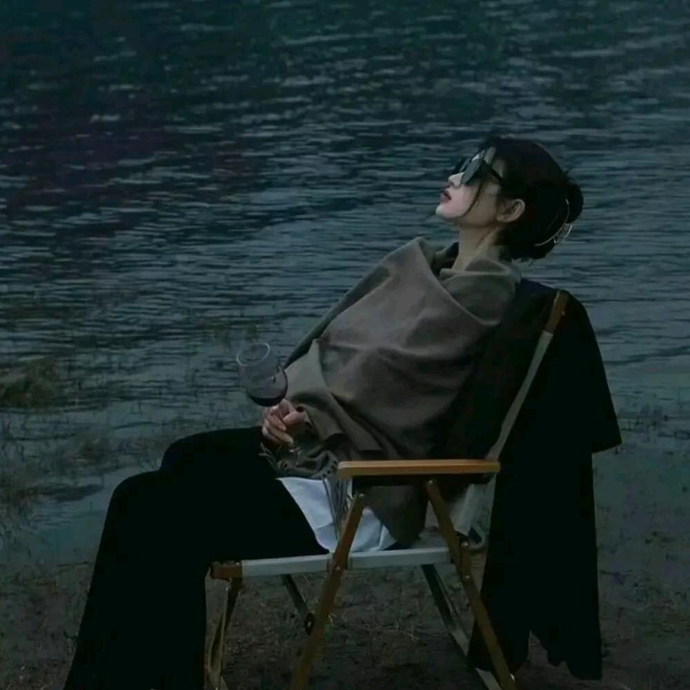 "ᝰOᴜᴛsɪᴅᴇ"