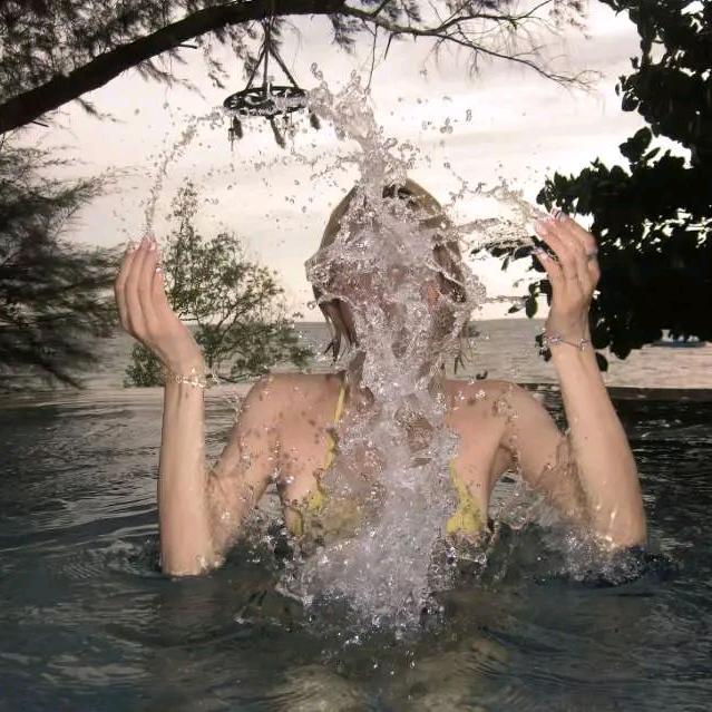 捞起月亮的渔民