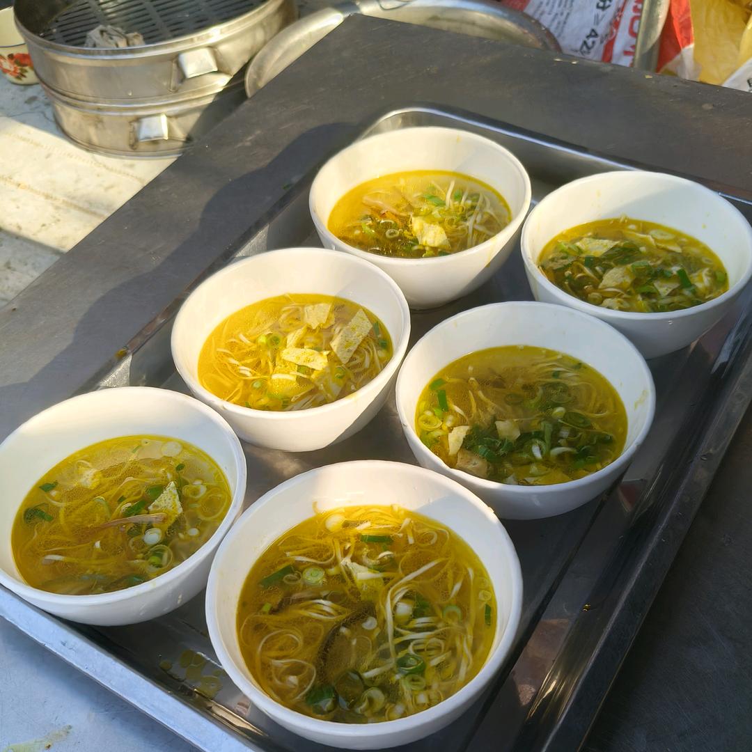 辛霞餐饮服务队