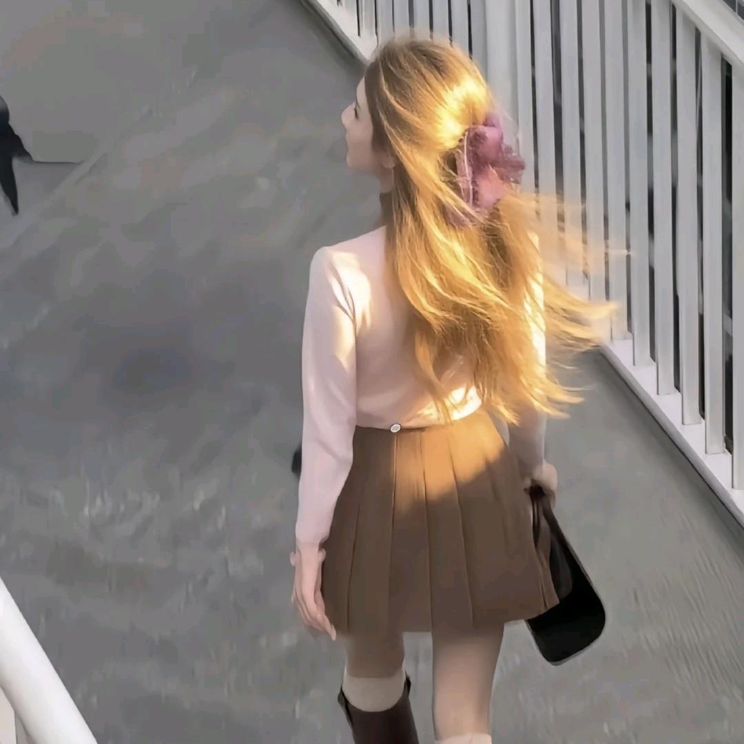 林桉秋.