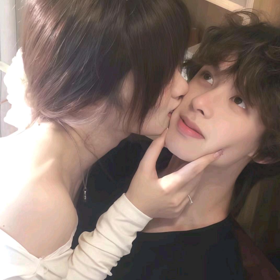 呆呆彤