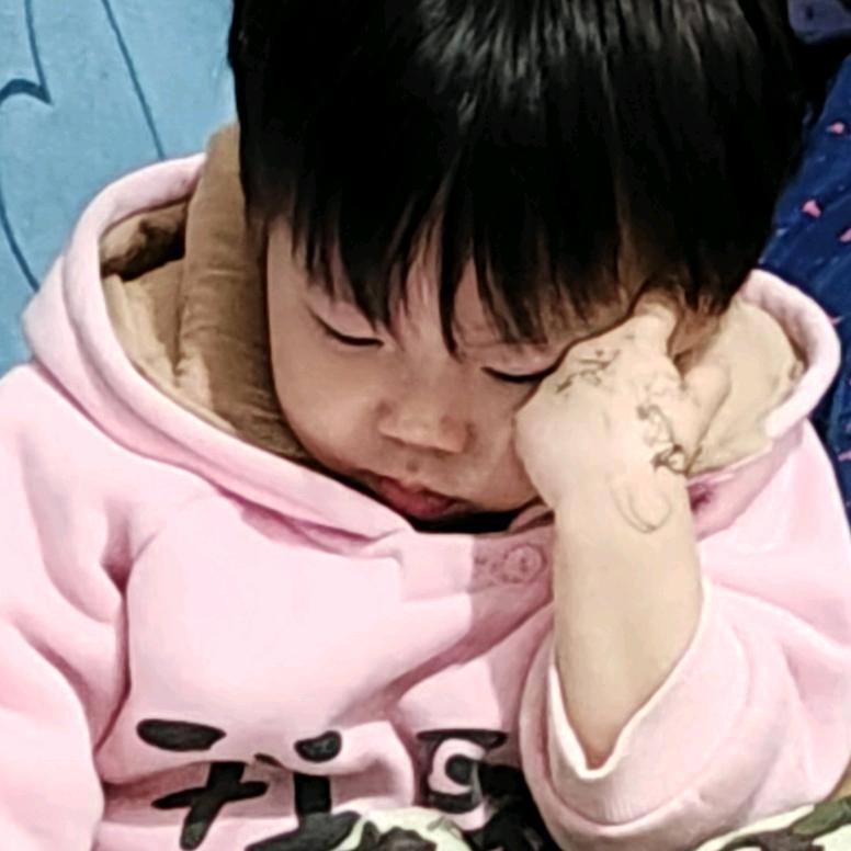 给老板带娃