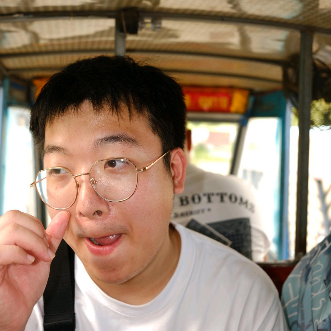 小敖有个摄影店