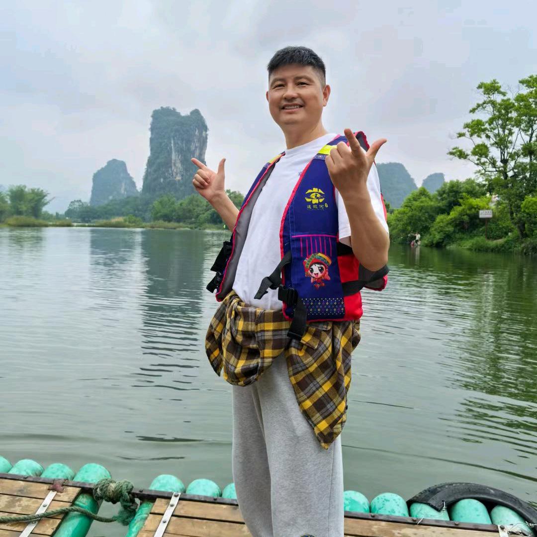盐城爱游旅行社 执行总裁