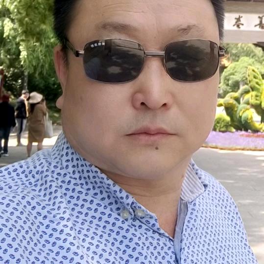李山专业打孔切墙。