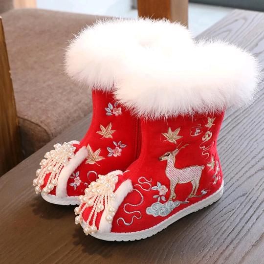 贝拉新中式儿童绣花鞋店