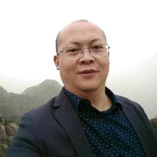 漫步云端笑看红尘