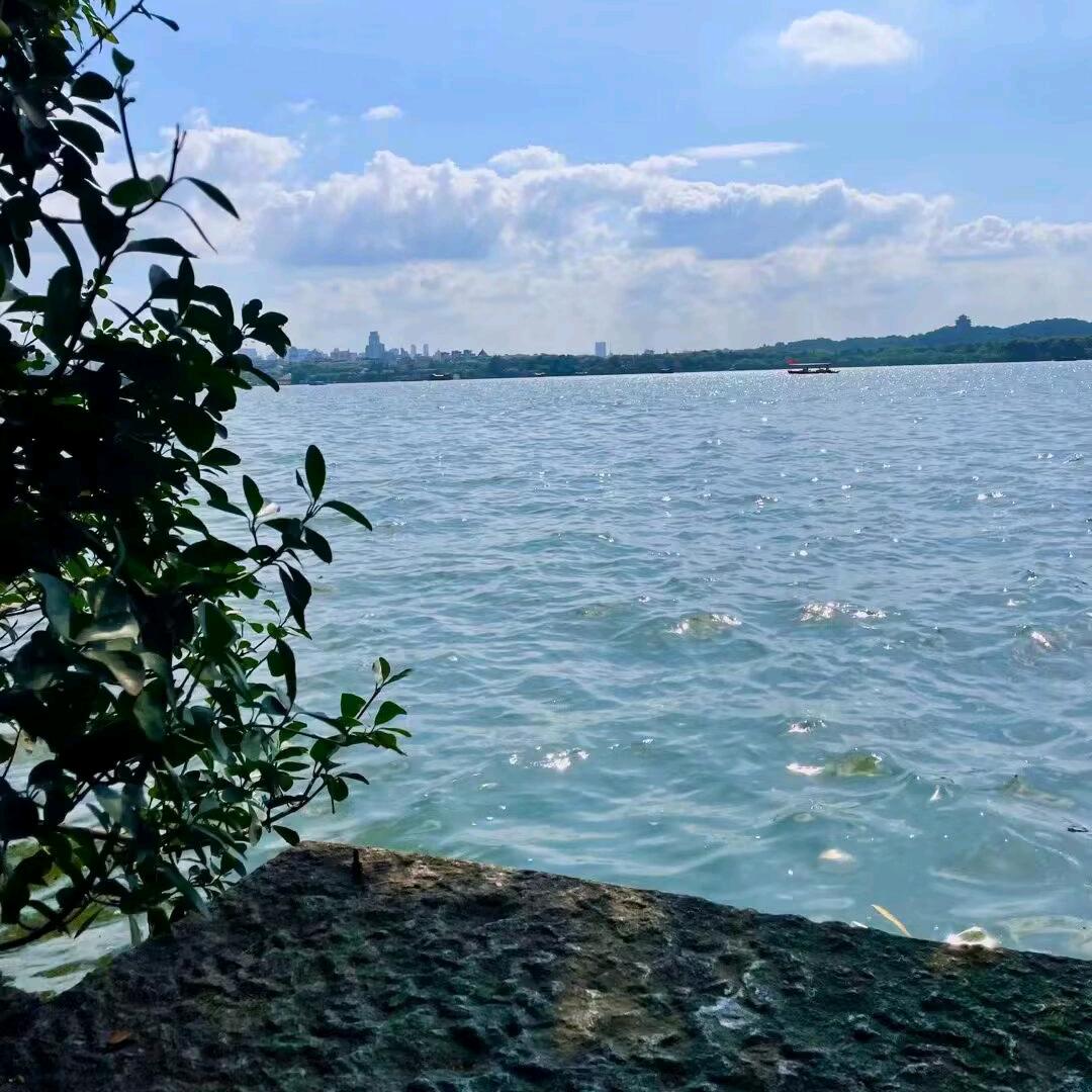 海阔天空.