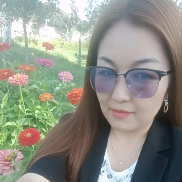 俄热斯库丽