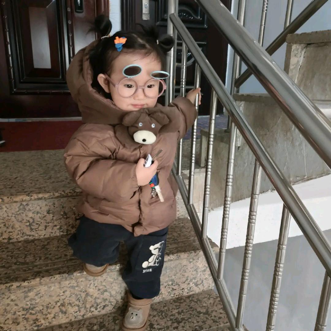 那仁胡日童装实体店（嘉联A区底商）