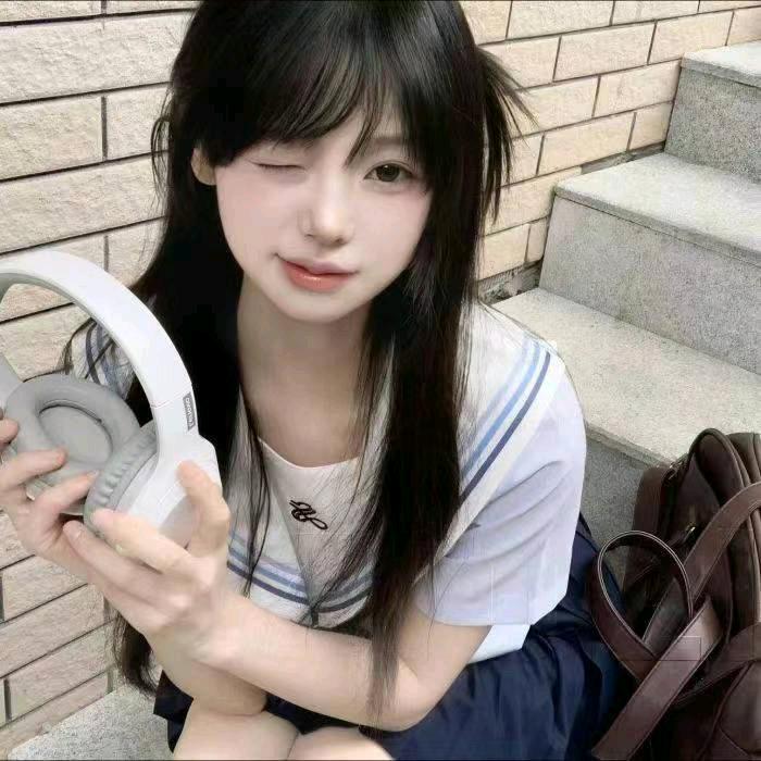 凤梨花颂