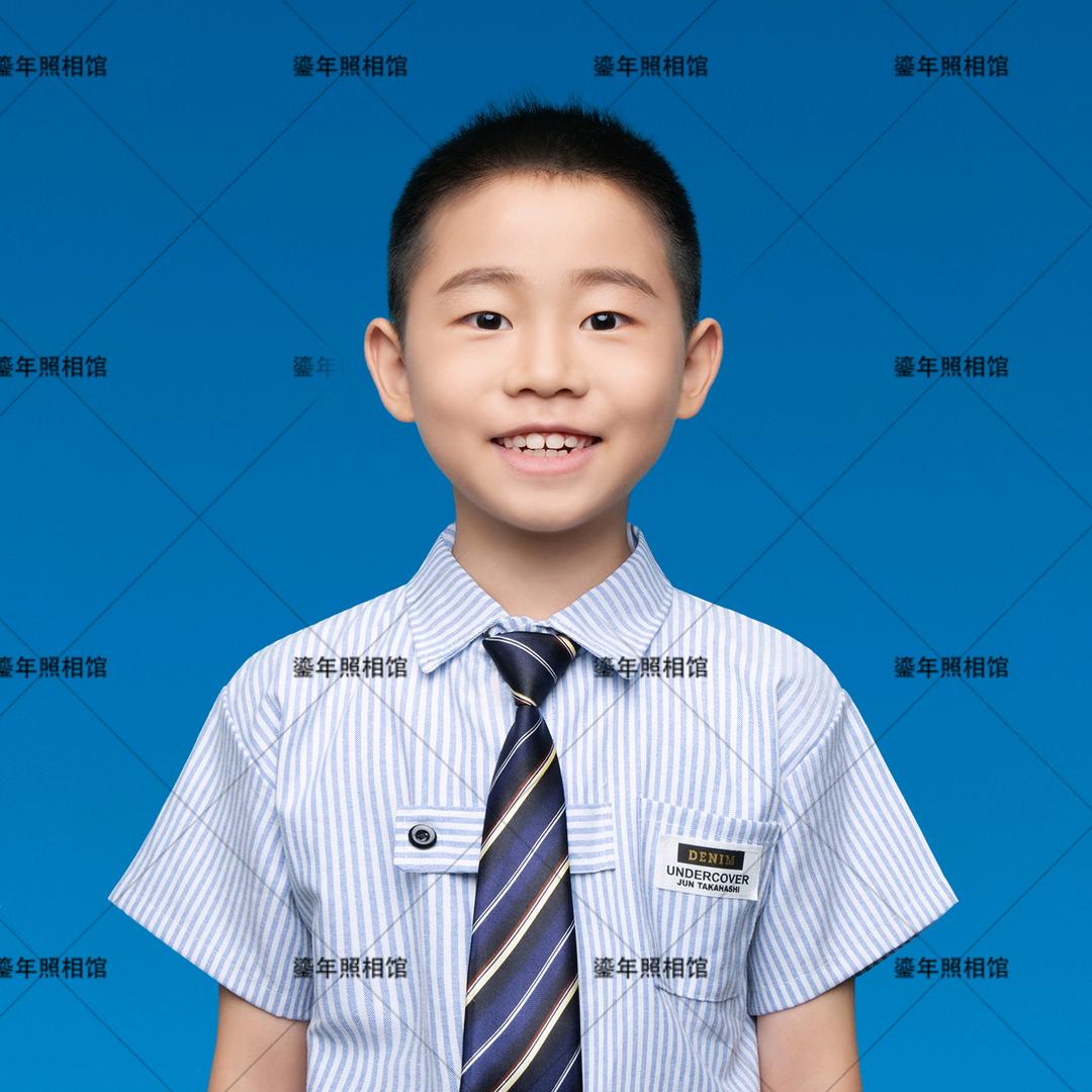 牵着小蜗牛去散步