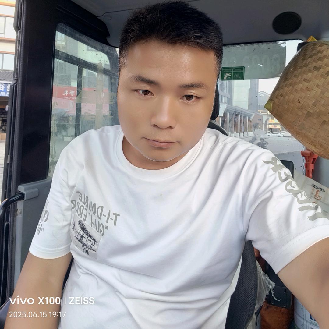 郑元挖机出租